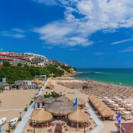 Horizon 11 'б' Apartment