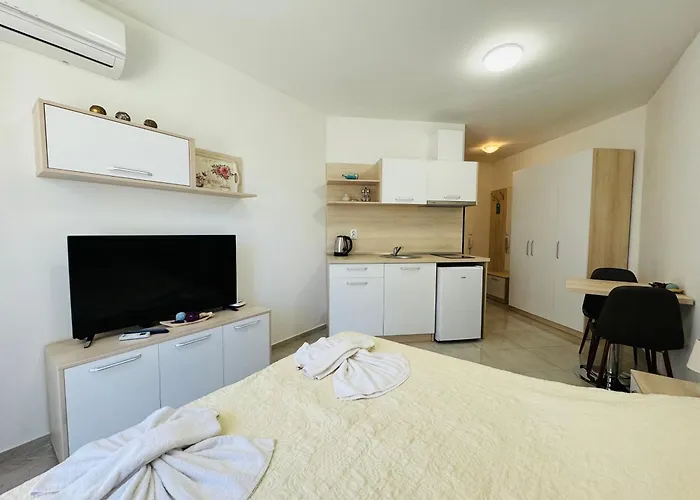 Horizon 11 'б' Апартаменти *