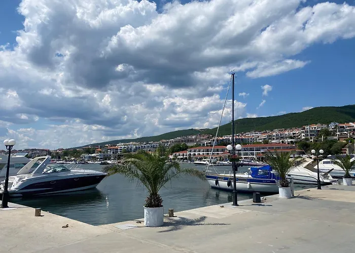 Horizon 11 'б' Апартаменти *